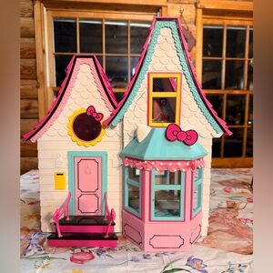 Sanrio Hello Kitty Pink & White Fold Out Playhouse for Dolls - READ Description